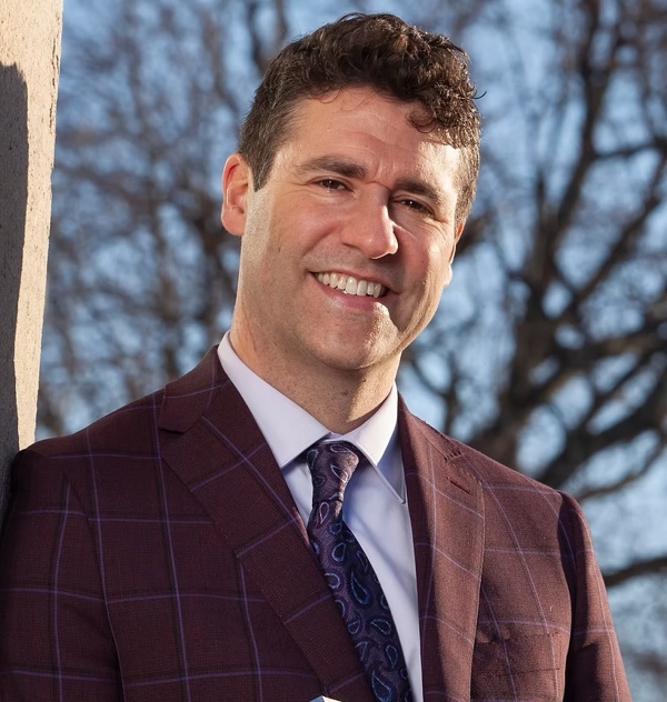 Dr. Matthew Arau